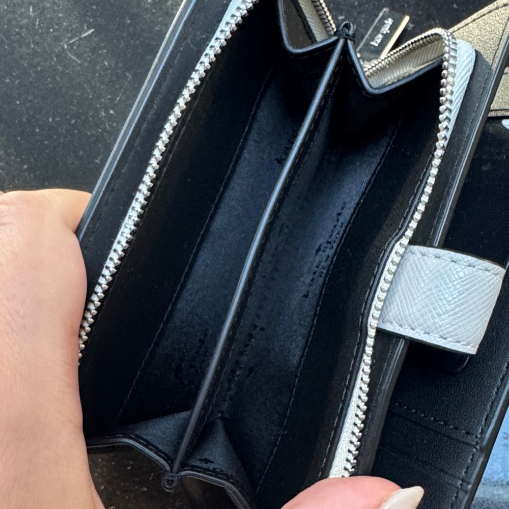 Kate Spade Wallet - Picture 5 of 7